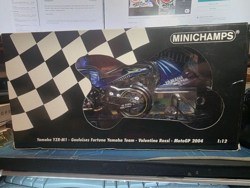 Minichamps 12th scale rossi - minichamps,