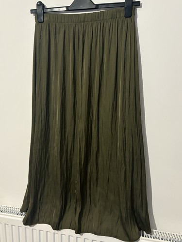 Primark satin feel - satin, layered