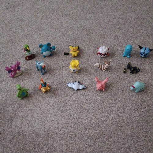 Vintage 1999 tomy - 16, x