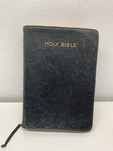 Holy bible containing old and - bible,