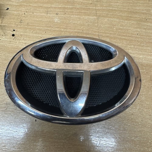 2009 toyota avensis front - 2009-12,