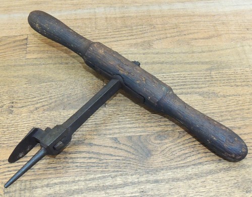 Early adjustable bung hole - bung,