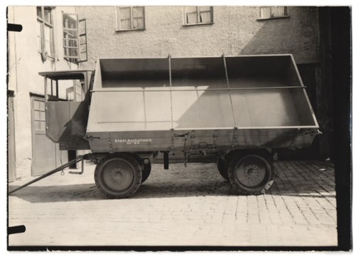 Photography truck tipper - of, a