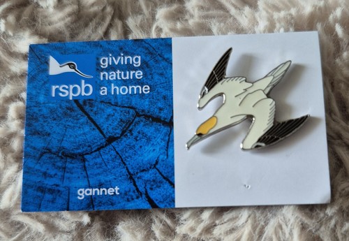 Rspb bird pin - bird, badge