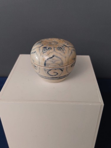 Hoi shipwreck pot and lid - shipwreck,
