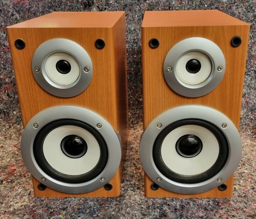 Hitachi bookshelf speakers 25w - hitachi,