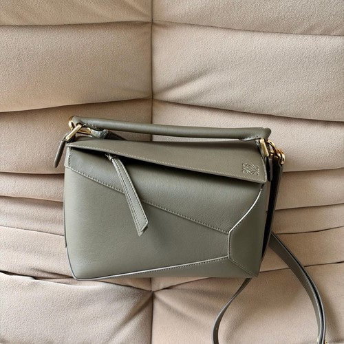 Loewe small puzzle edge - small,