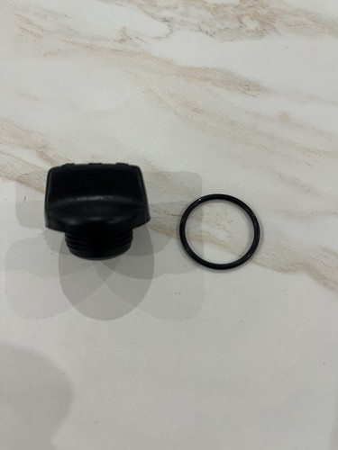Suzuki vanvan oil cap new - suzuki,