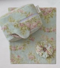 Laura Ashley Super Soft Plush Rosalind Pink Pastel Floral 4 Piece Travel Set NEW