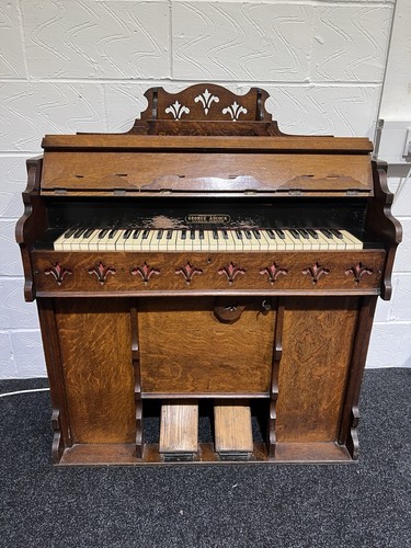 Vintage harmonium early - vintage,