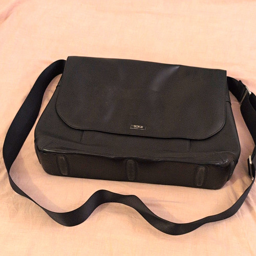 Tumi 2948d black leather track - tumi,