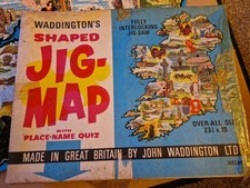 Vintage Waddingtons Shaped Jig