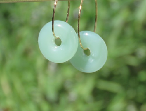 Earrings pale jade green discs - pale,