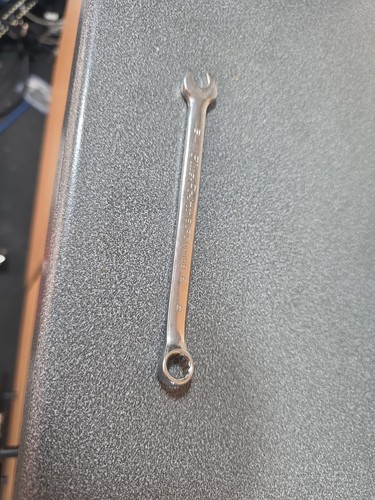 Blue point snap 8mm spanner - point, on