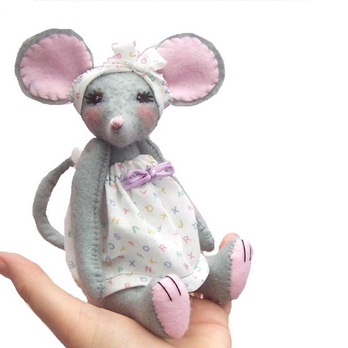 Miss stitch mouse - stitch, sewing