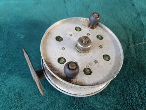 Vintage metal centre pin - vintage,