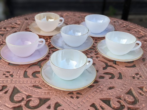 Harlequin set arcopal - of, glass
