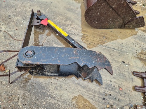230mm excavator - 230mm,