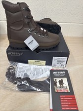 Altberg Defender Boots Size 8