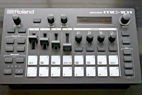Roland 101 groovebox - , with