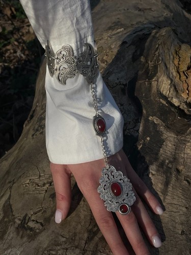 Artisan silver hand chain - silver,