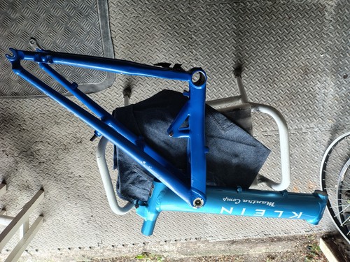 Retro y2k klein mantra - retro,