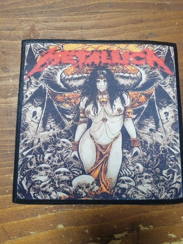 Metallica sexy pin - pin, girl
