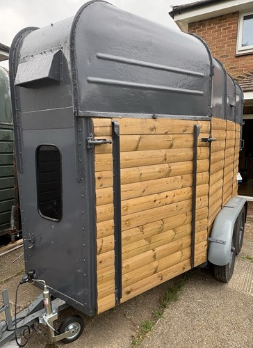 Double rice box horse trailer - double,