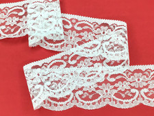 Dainty White Floral Nottingham