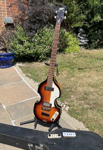 Hofner bass series with - b-bass,