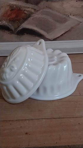 Pair vintage cream - vintage, glazed