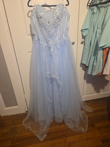 Light blue beaded corset ball - light,