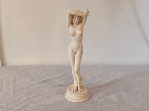 Nude lady art sculpture - lady,