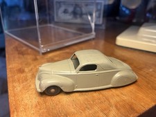VINTAGE DINKY TOYS 39c LINCOLN