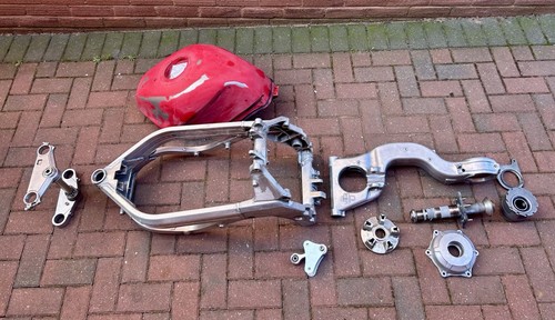 Honda vfr750 rc36 replica - replica, rc30
