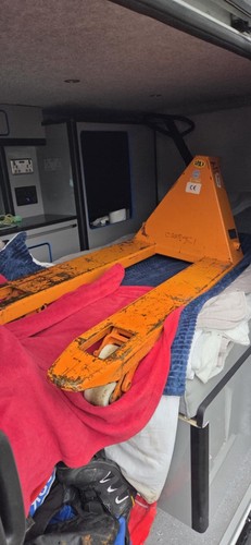 Hand pump truck pallet jacks - hand,