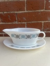 Vintage Retro 1970's Pyrex Chelsea Gravy Sauce Boat Jug & Saucer  2.5" High 