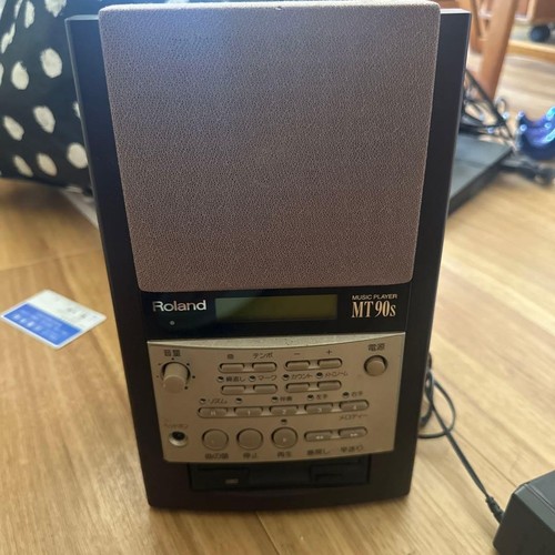 Roland 90s music player - roland,
