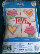 DMC  LOVE  Cupcakes Hearts