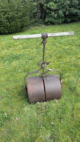 Vintage cast iron garden grass - cast,