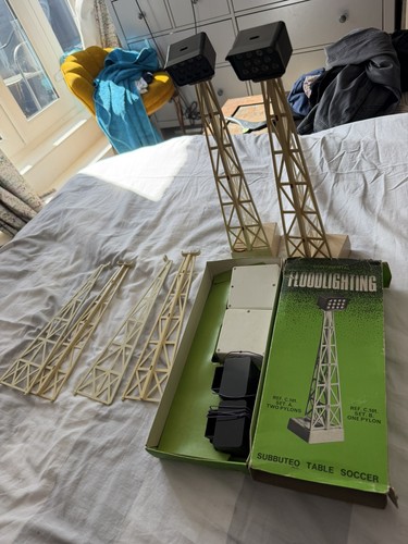 Subbuteo floodlights job - job, lot