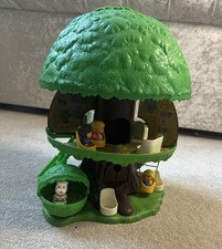 Vintage Original 1970s Palitoy Family Tree House