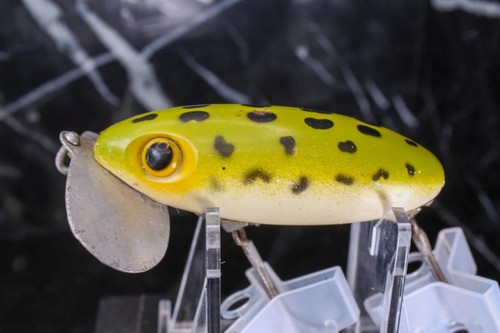 Plastic jitterbug frog fishing - plastic,
