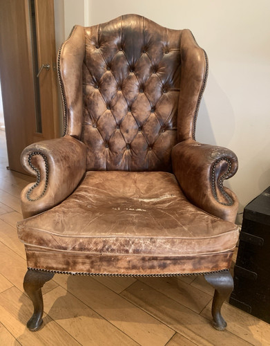 Winged high back chesterfield - back,