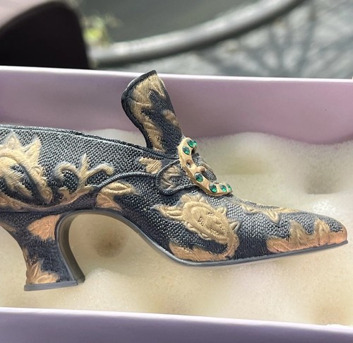 Miniature shoe ornament - shoe, grey