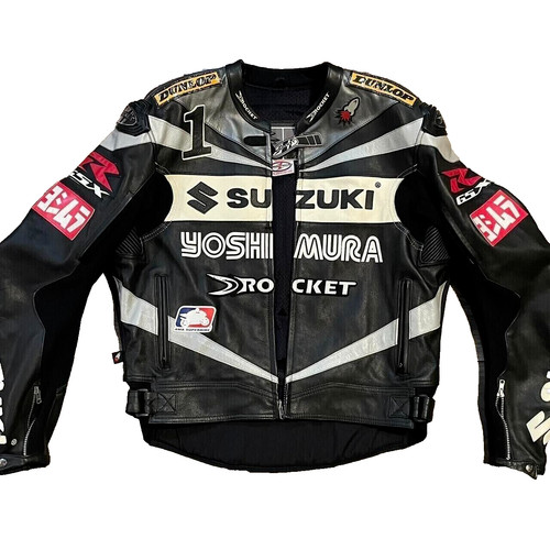Suzuki motorbike motorcycle - suzuki, motorbike/motorcycle