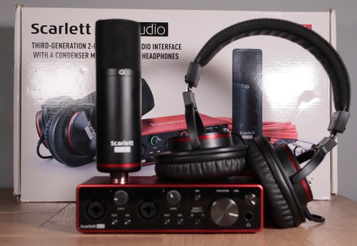 Focusrite scarlett 2i2 home - focusrite,