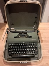 Vintage Olympia DeLuxe