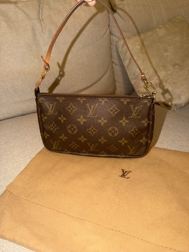 Auth louis vuitton - louis, accessories