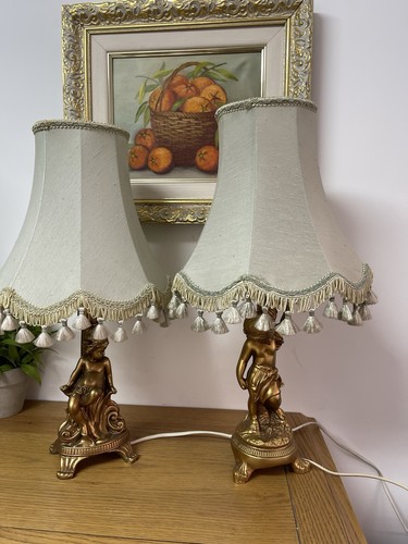 Pair non identical vintage - non,